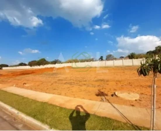 Lote/Terreno em Jundiaí - Medeiros