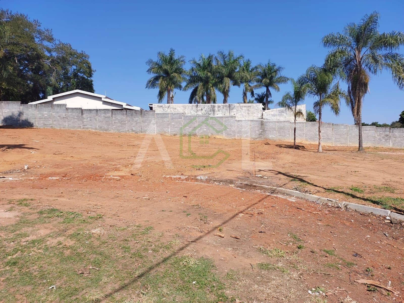 Lote/Terreno em Jundiaí - Caxambu