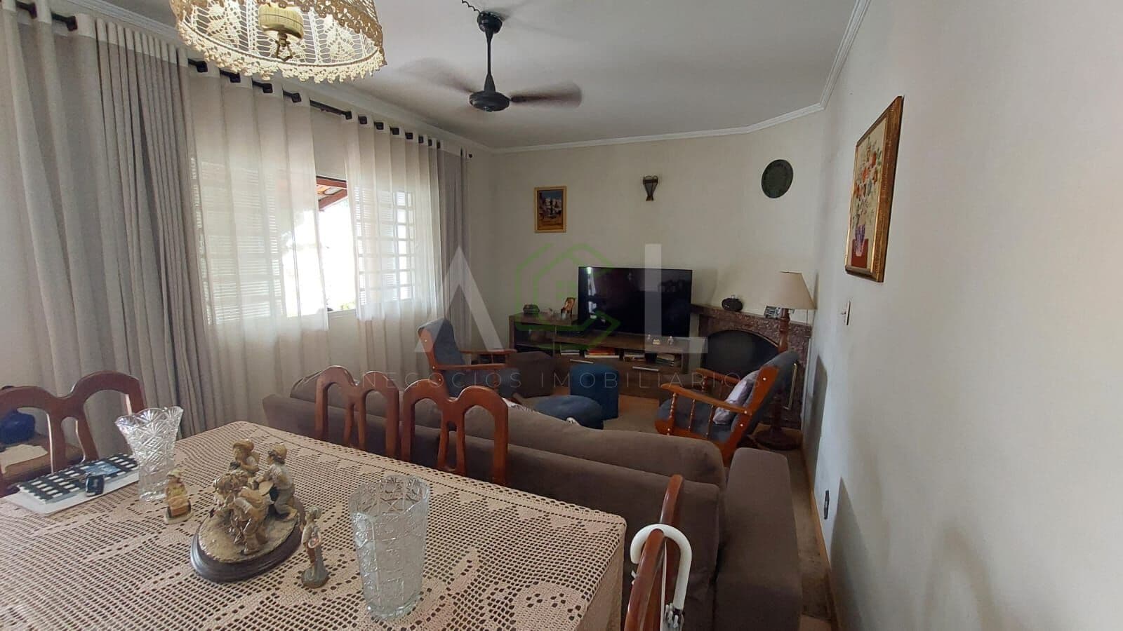 Casa de Condomínio em Jundiaí - Medeiros