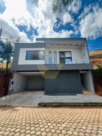 Casa em Ubá - Jardim Manacás