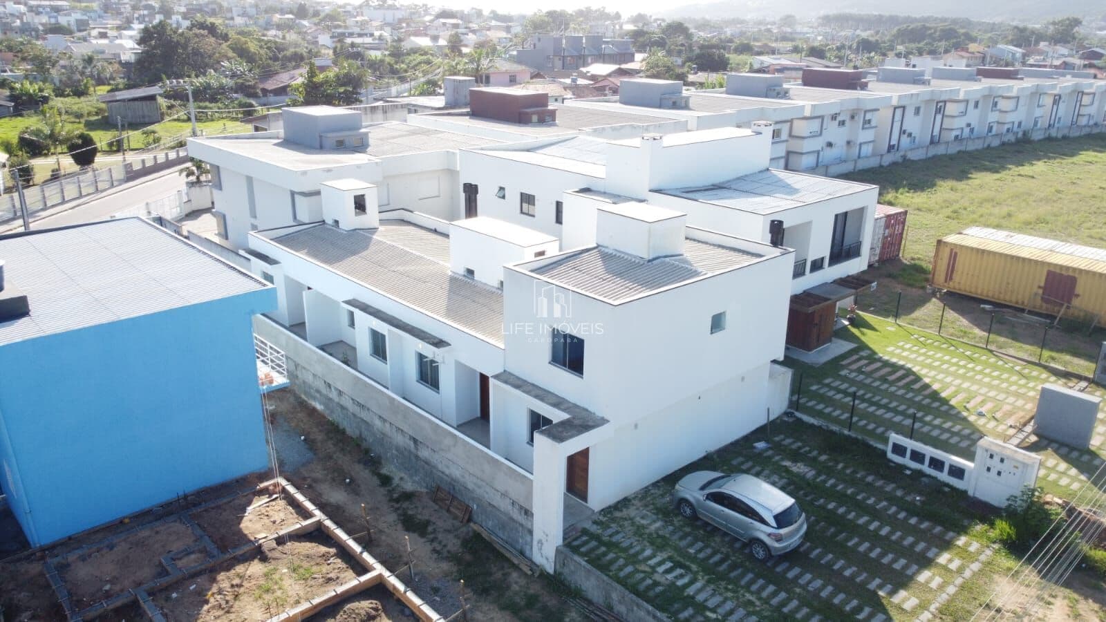Sobrado com churrasqueira à venda em Garopaba/SC no Ambrósio com 2 quartos