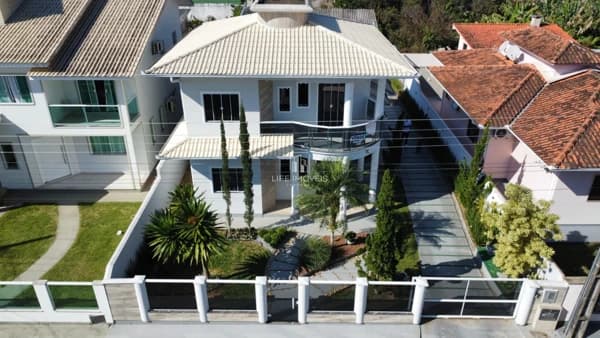 Casa em Paulo Lopes - Centro