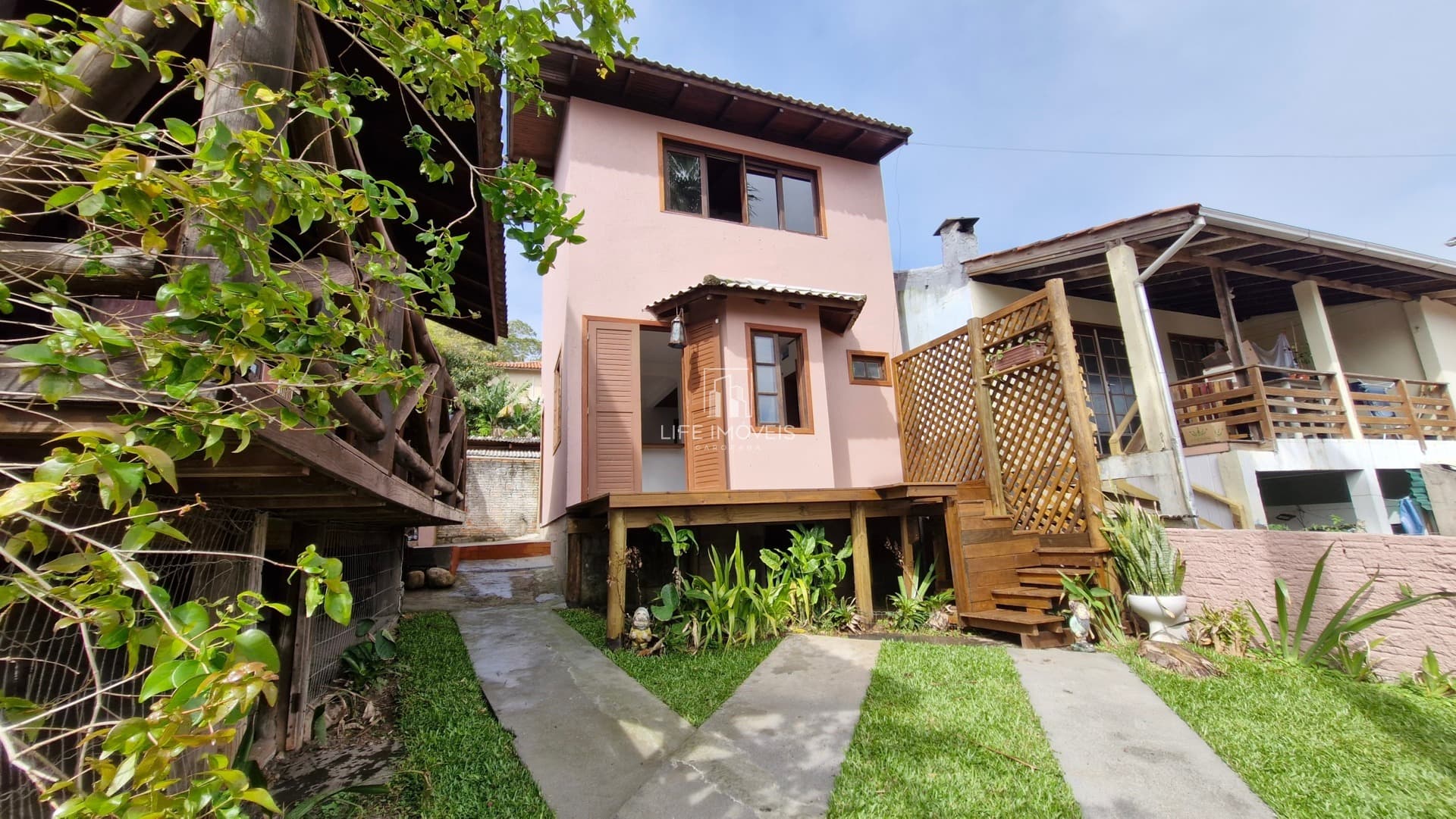 Casa para alugar com 1 quarto, 2 banheiros e aceita pet