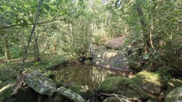 Terreno à venda em Garopaba/SC na Ressacada com cachoeira e vista para a serra
