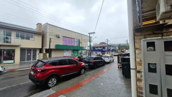 Apartamento para Locação em Garopaba no Centro – 3 Dormitórios a 650m da Praia