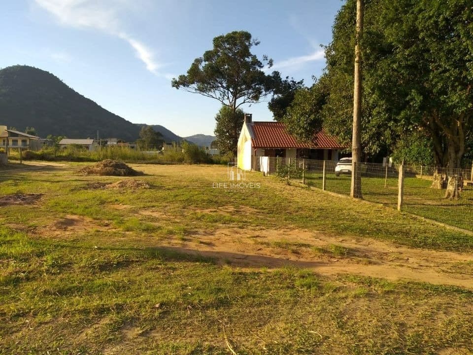 Terreno 422m² à venda em Garopaba/SC Areias do Macacu plano com viabilidade para 3 unidades