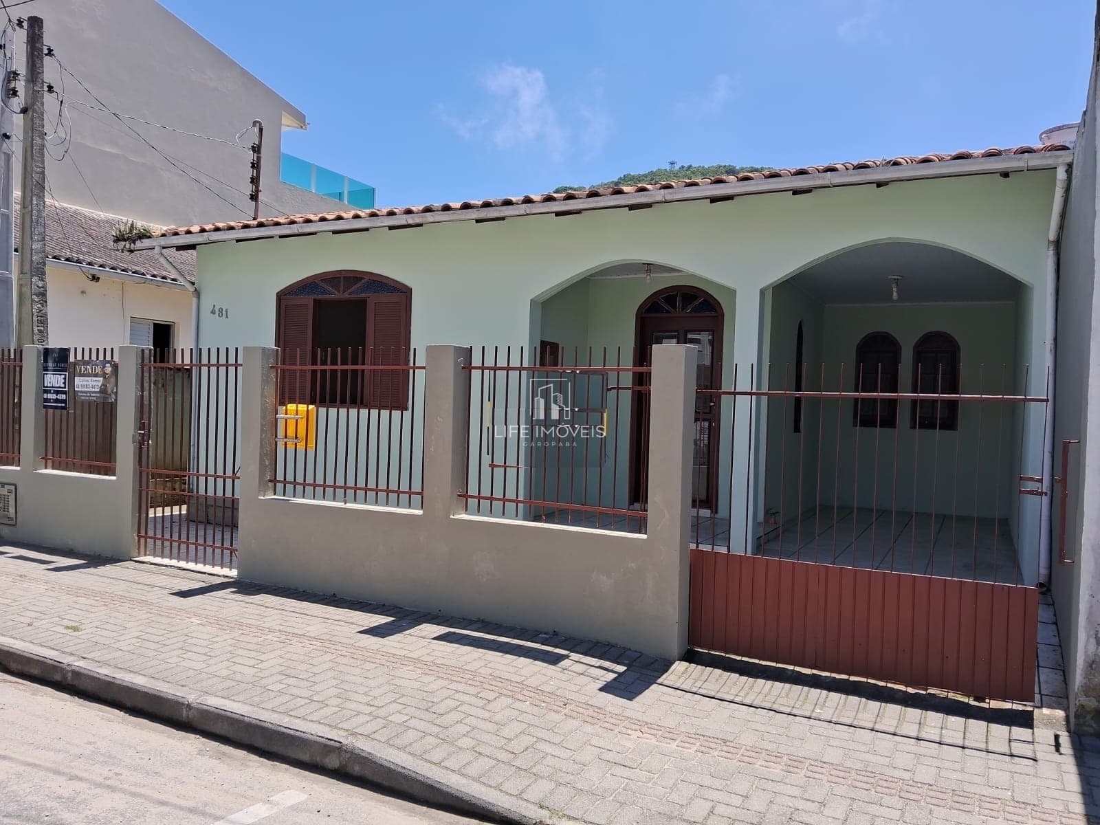 Casa com 2 Residências à Venda em Laguna no Magalhães – 5 Dormitórios e Potencial de Renda