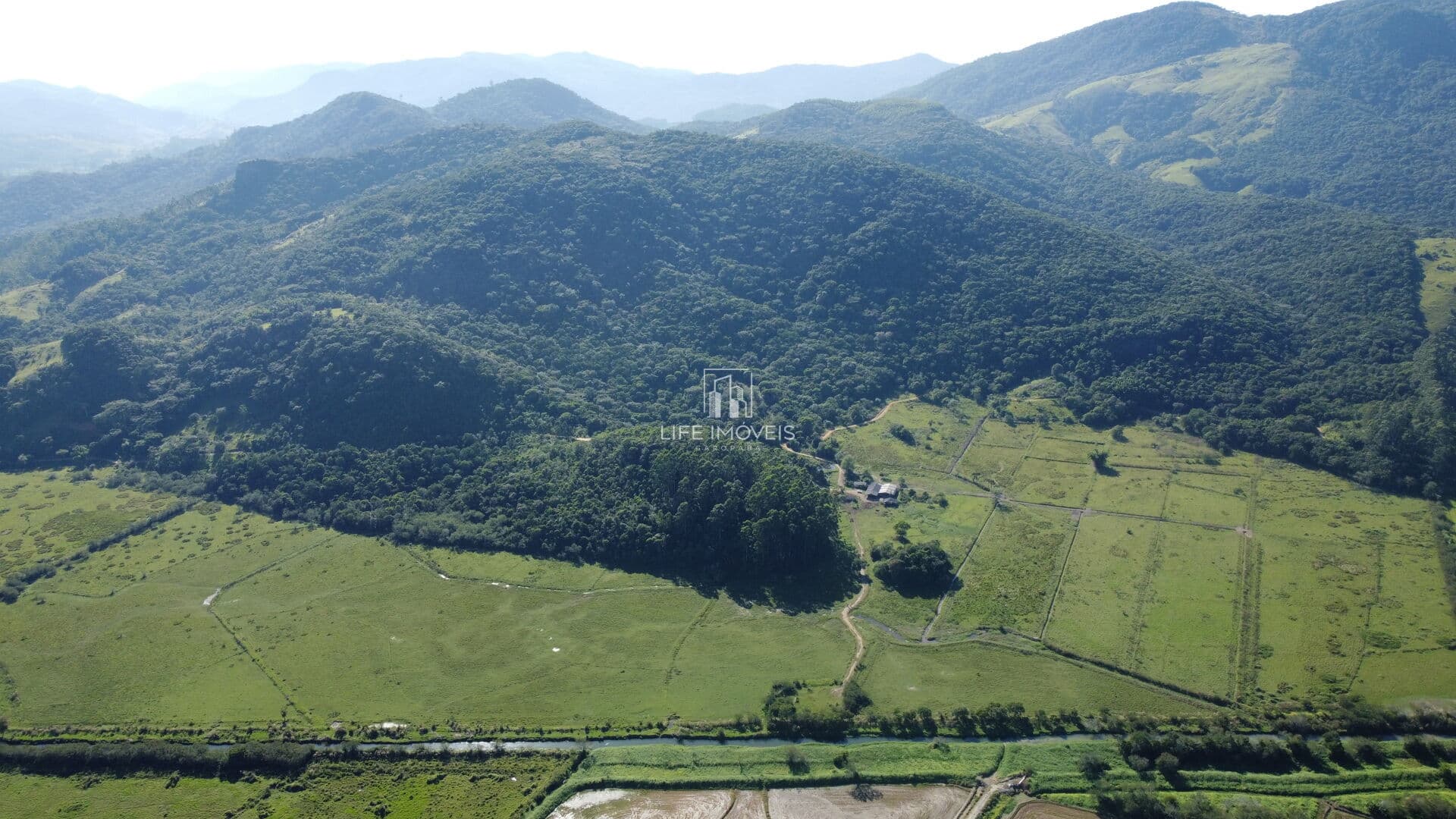 Área Rural com 20 Hectares em Paulo Lopes/SC | Estrutura para Pecuária e Produção de Leite