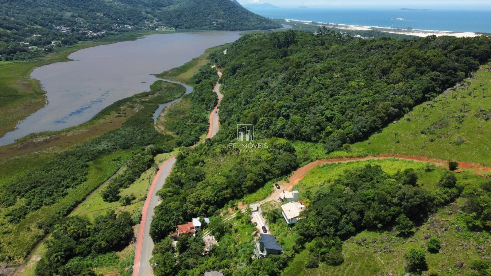 Terreno 1.000m² à venda em Garopaba/SC no Macacu com vista para lagoa