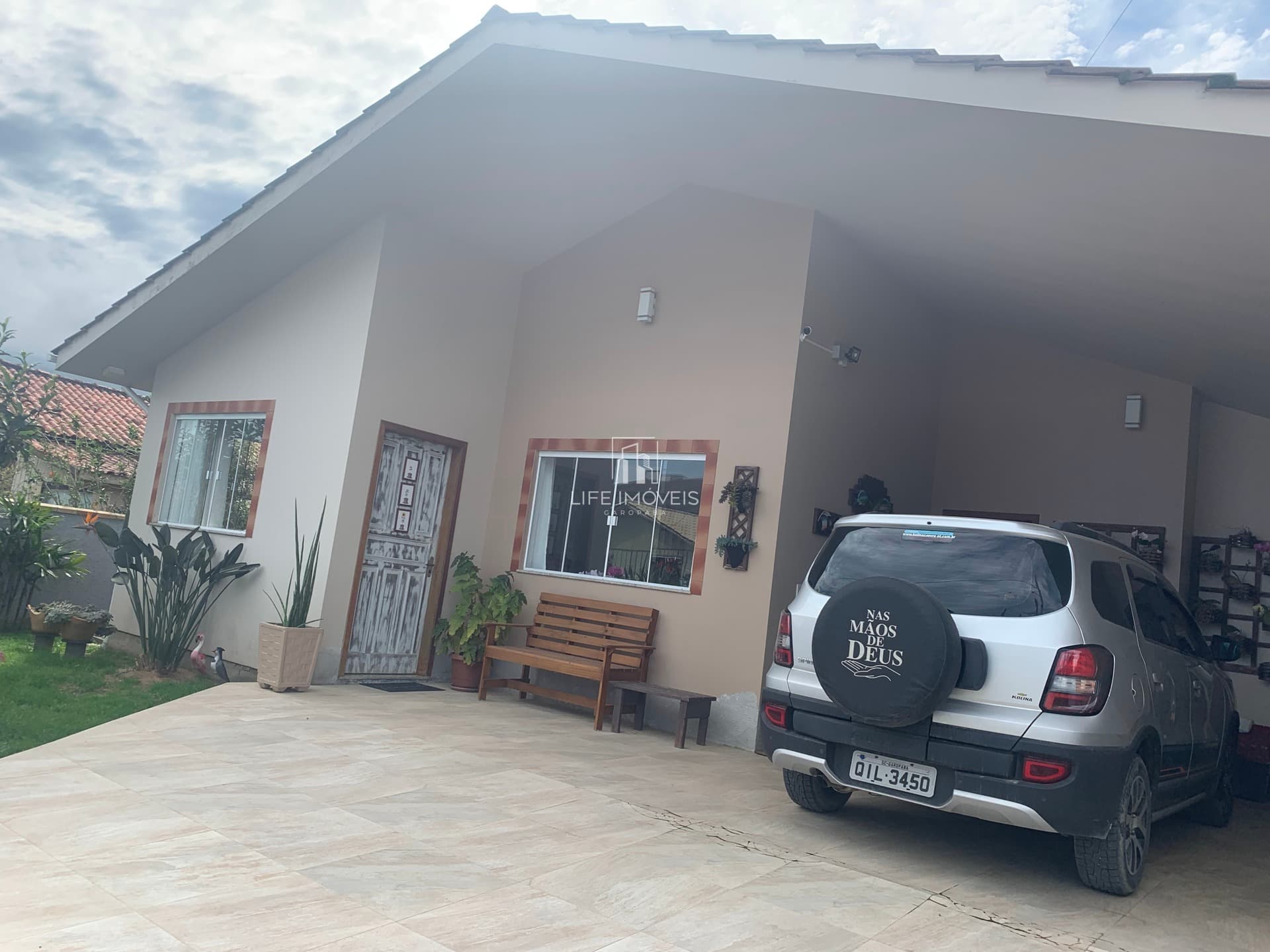 Casa 2 dormitórios à venda em Garopaba/SC Areias de Palhocinha com 120m² e amplo terreno