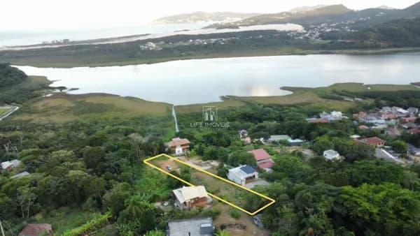 Terreno 2.000m² à venda em Garopaba/SC no Macacu com vista para lagoa e mar