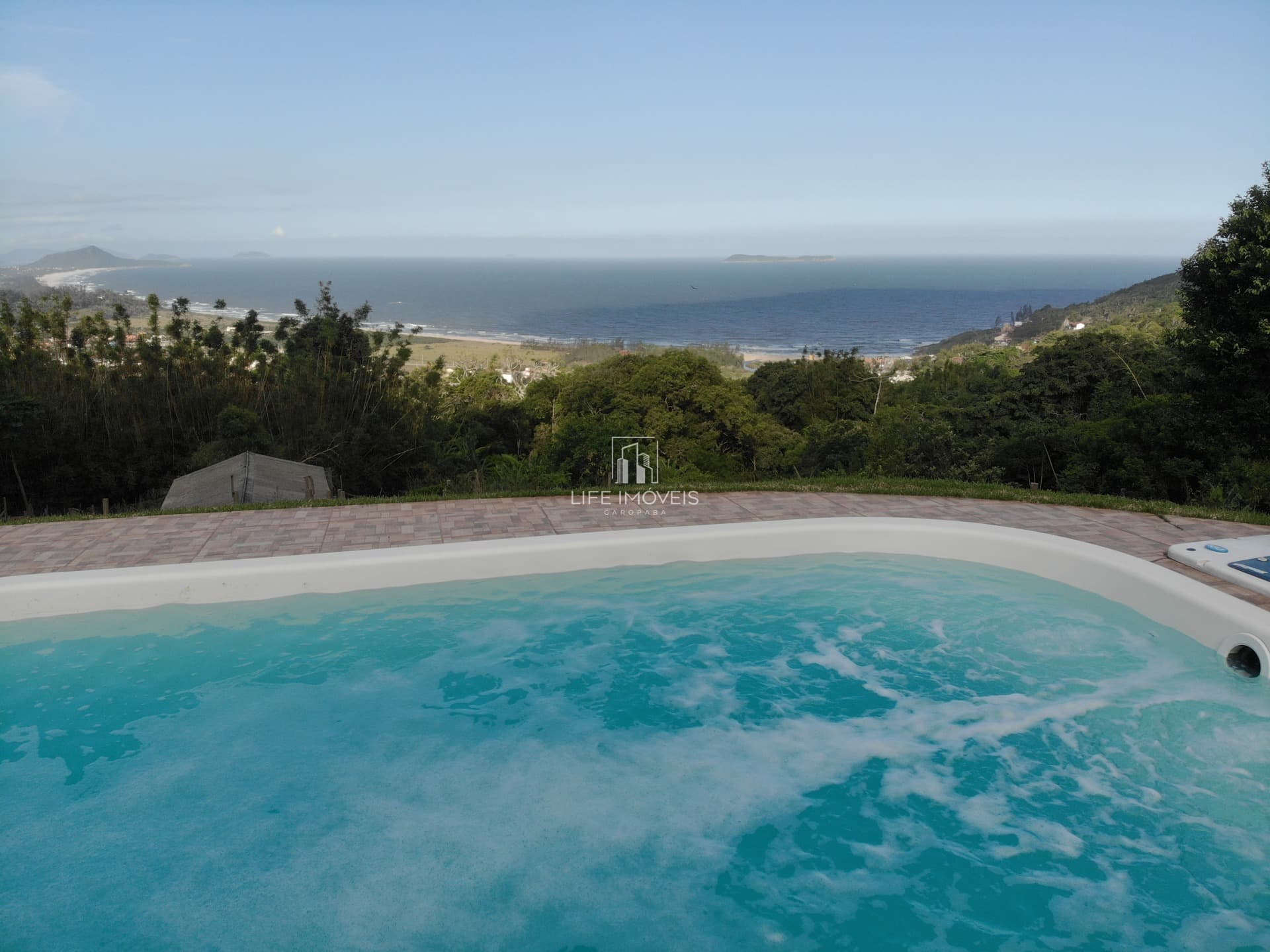 Sítio à Venda em Garopaba com Casa e Vista para o Mar – 38.588 m² Ideal para Pousada ou Investimento