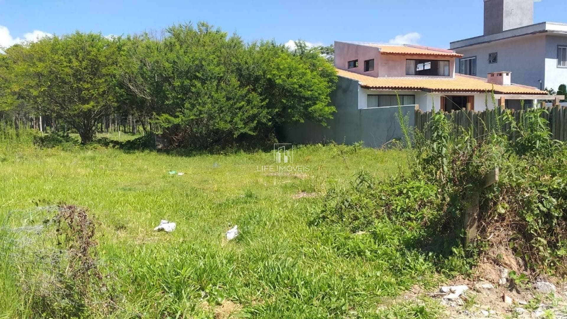 Terreno à Venda em Garopaba no Pinguirito – 265 m² Plano e Financiável com Escritura