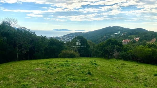Terreno à Venda na Praia da Silveira em Garopaba – 4.908 m² com Viabilidade e Alto Potencial