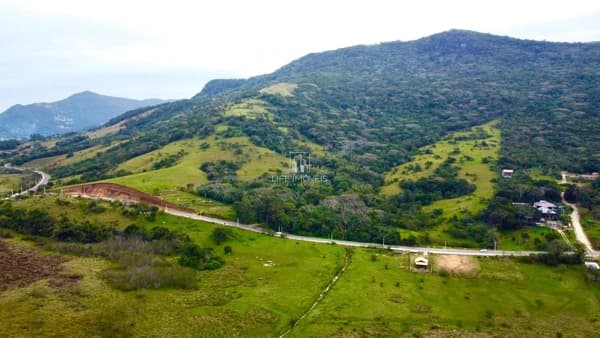 Área à Venda em Garopaba no Ambrósio – 50.501 m² com Viabilidade para Loteamento