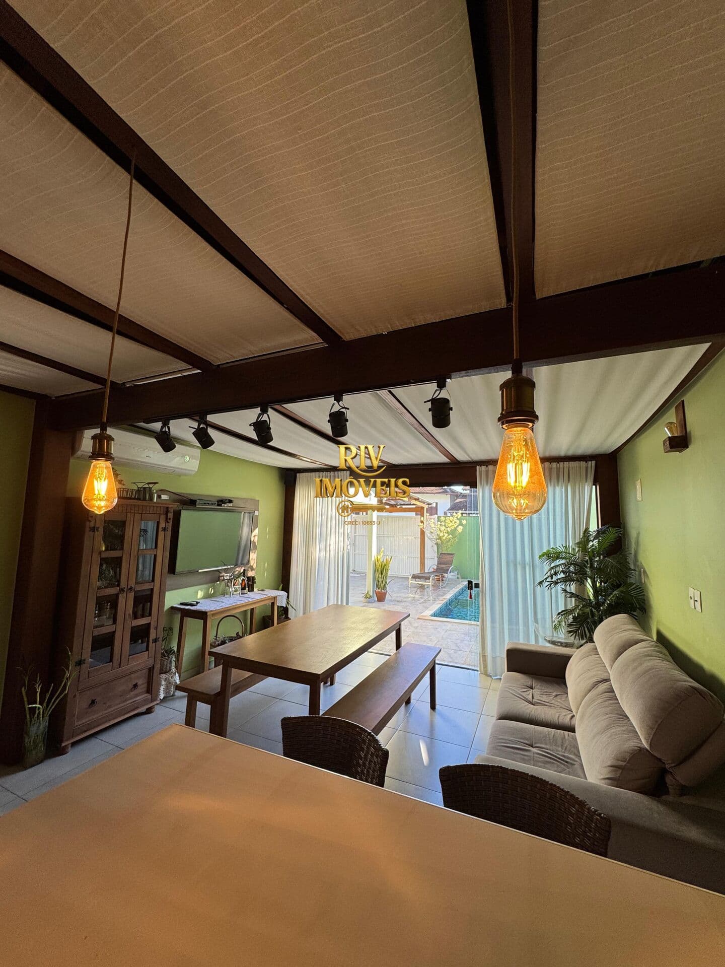 Casa com piscina
