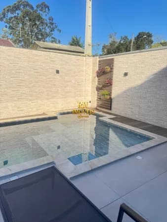 Casa com 240m² de área construída localizada no Bairro Itoupava Norte, Blumenau/SC