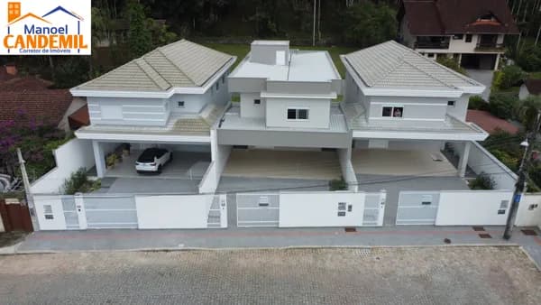 Residência de alto Padrão à venda em Joinville, bairro Glória