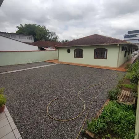 Casa Averbada à venda em Joinville, bairro Saguaçú