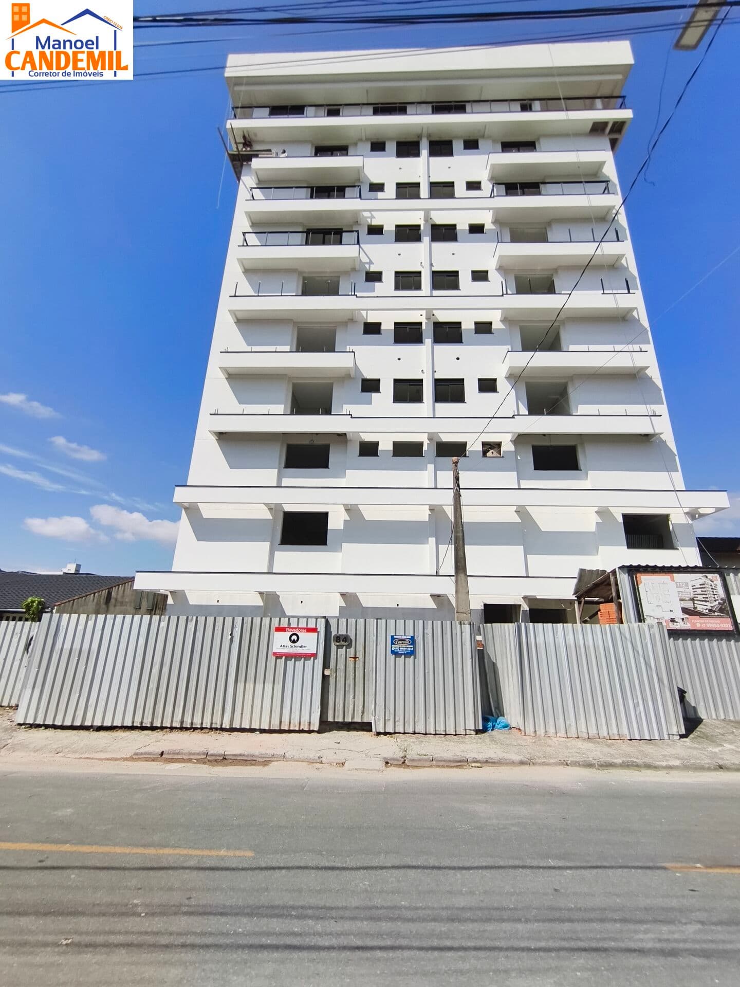 Apartamento à venda no bairro Costa e Silva, Joinville
