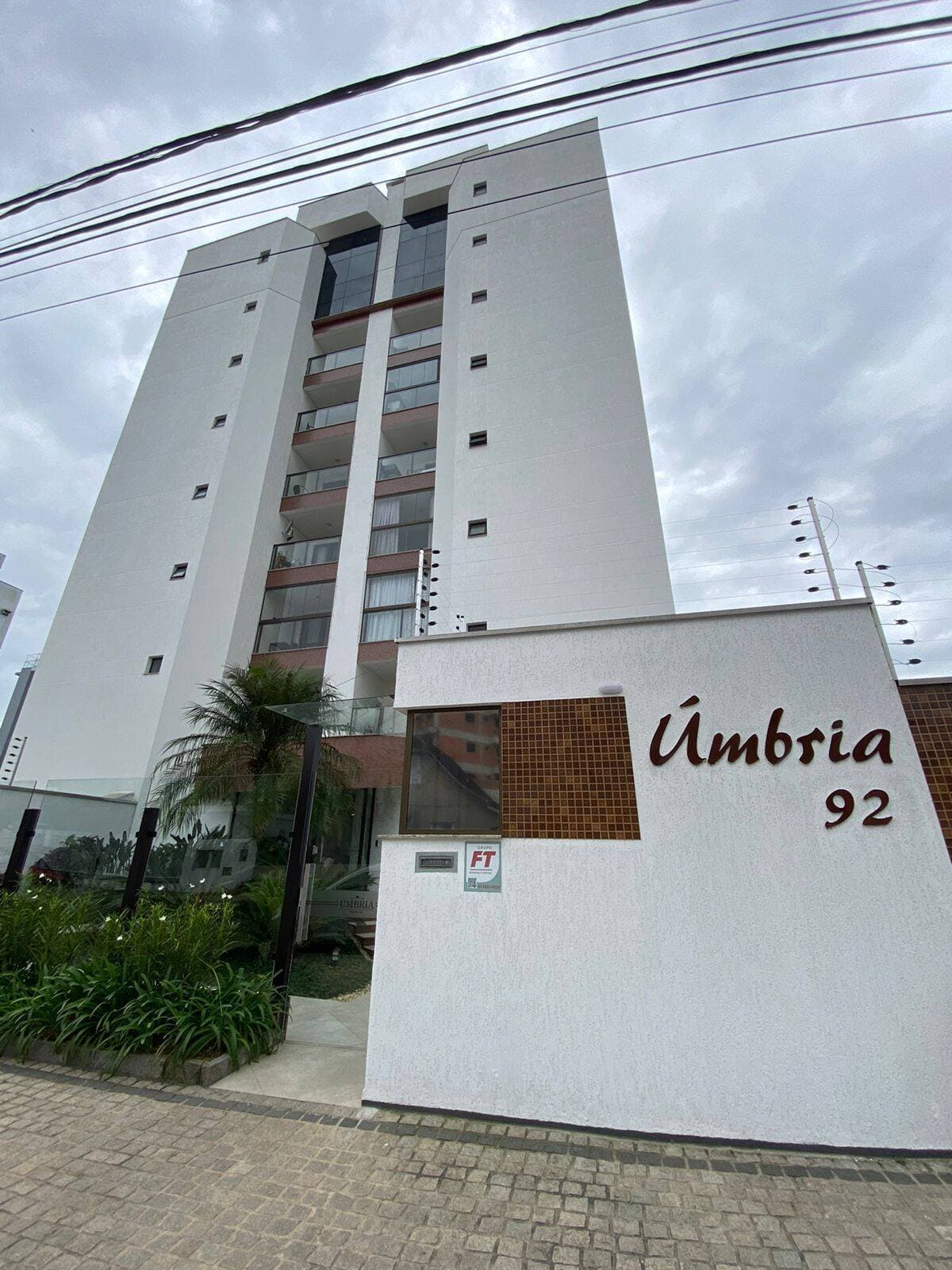 Cobertura à venda em Joinville, bairro Anita Garibaldi