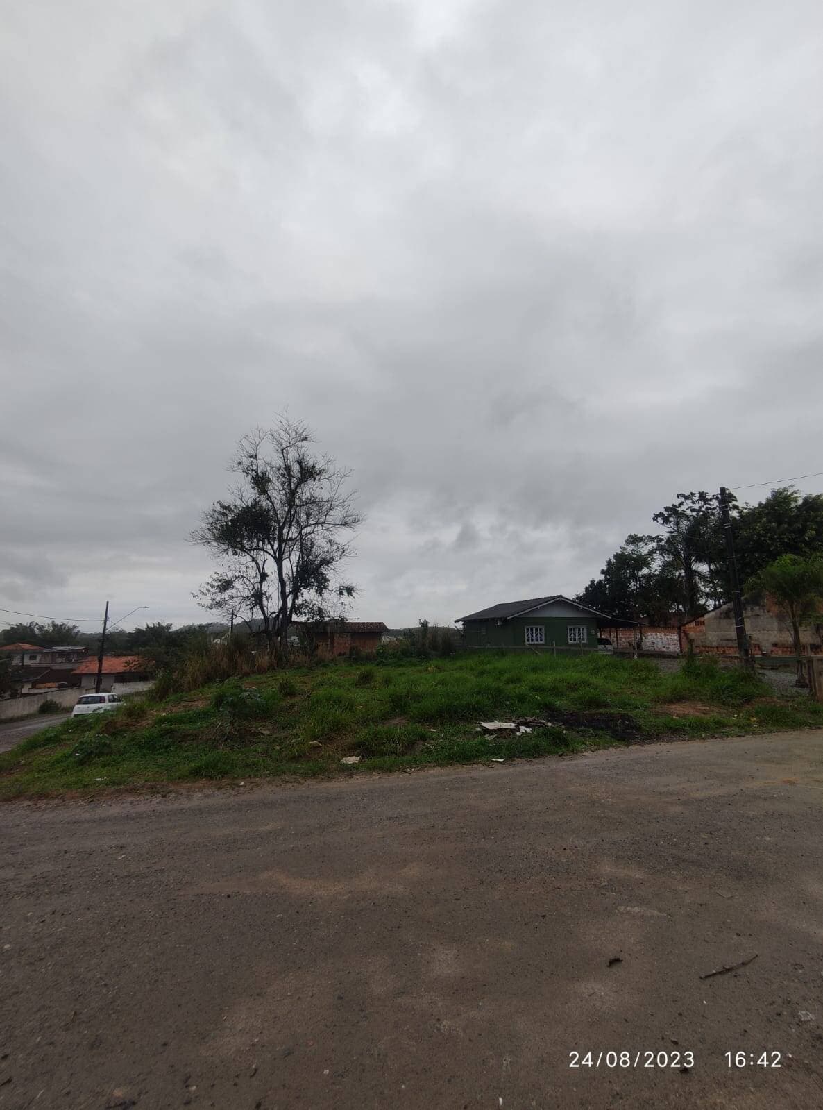 Terreno à venda no bairro Paranaguamirim em Joinville/SC