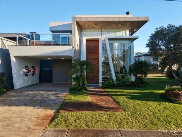 Casa à venda em Condomínio- Capão da Canoa/RS