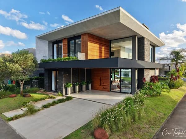🏡 Sobrado à venda – Condomínio Malibu | Beira lago