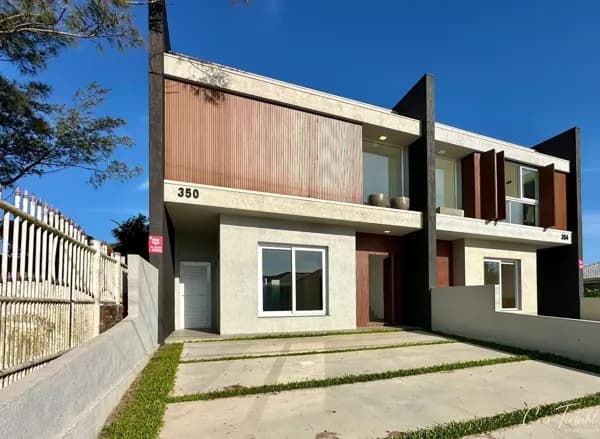 Sobrado moderno e de alto padrão próximo ao mar - bairro Zona Nova de Capão da Canoa