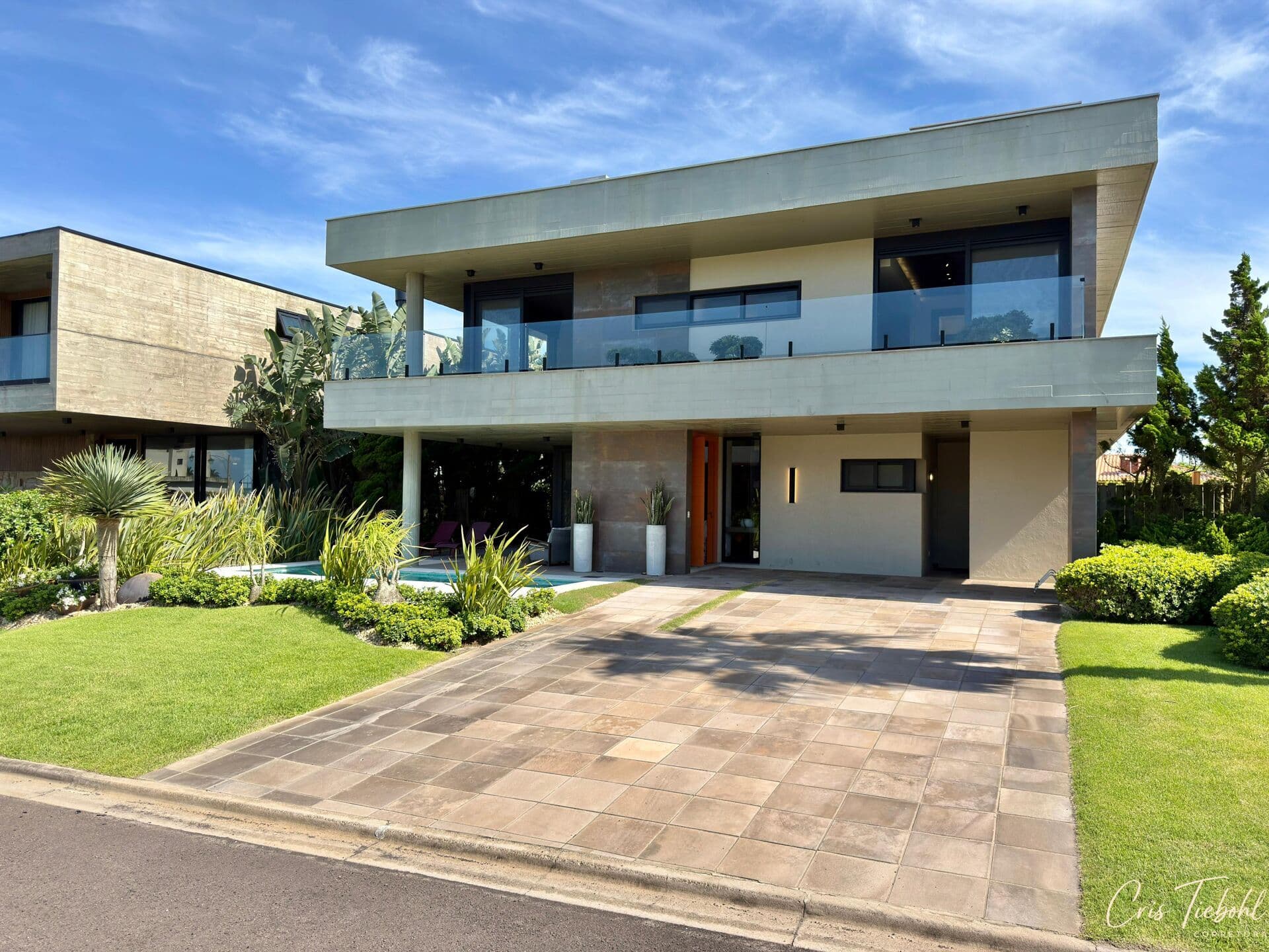 Casa em Condomínio à Beira-Mar