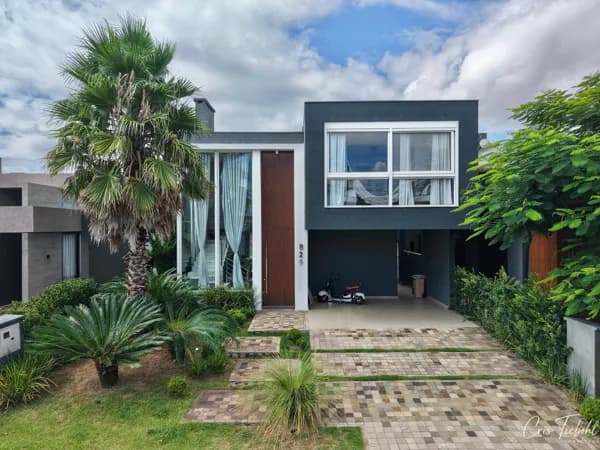 🏡 Sobrado beira-lago à venda – Capão Ilhas Resort