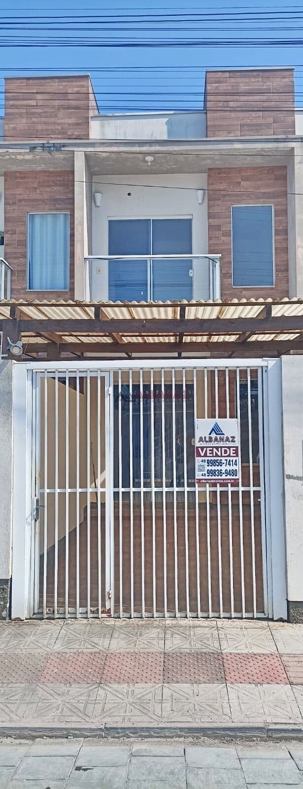 Sobrado em Tijucas - Centro