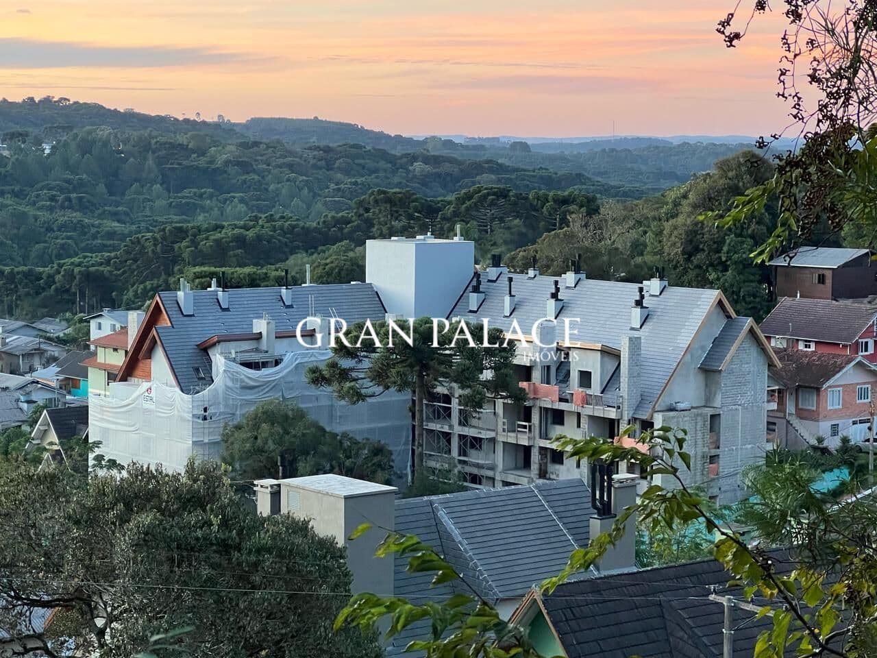 Apartamentos à Venda Próximo ao Centro de Gramado de 2 quartos