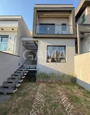 Casa em Santana de Parnaíba - Chácara Jaguari (Fazendinha)