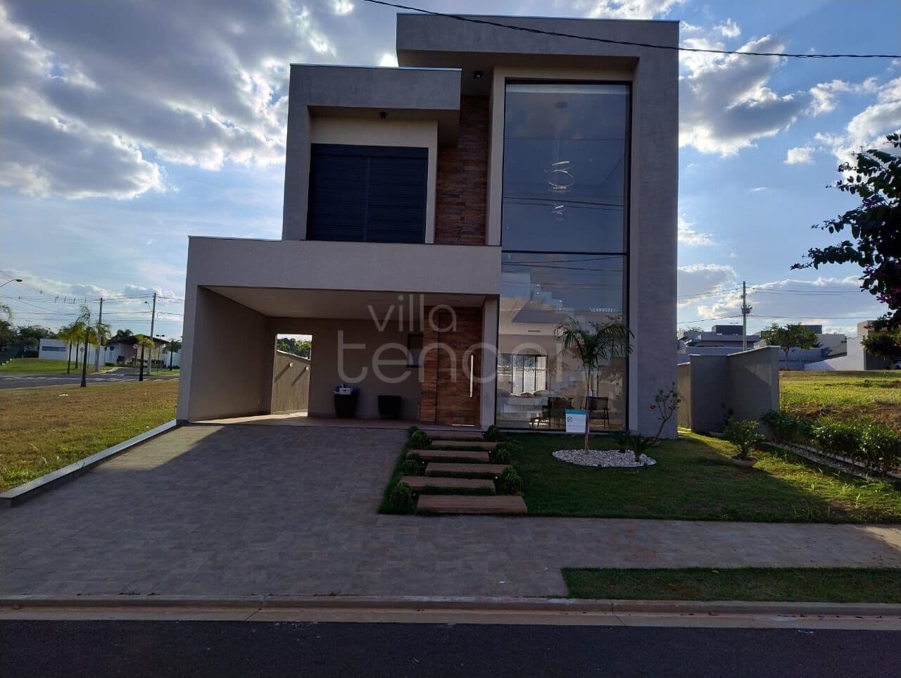 Sobrado de alto padrão à venda com 248m², no condomínio Terras de Alphaville, em Mirassol/SP