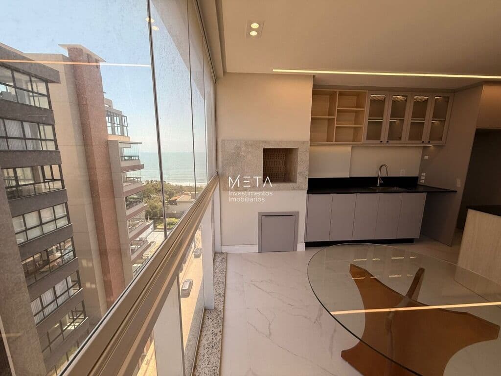 Apartamento Alto Padrão em Itacolomi, Balneário Piçarras/SC