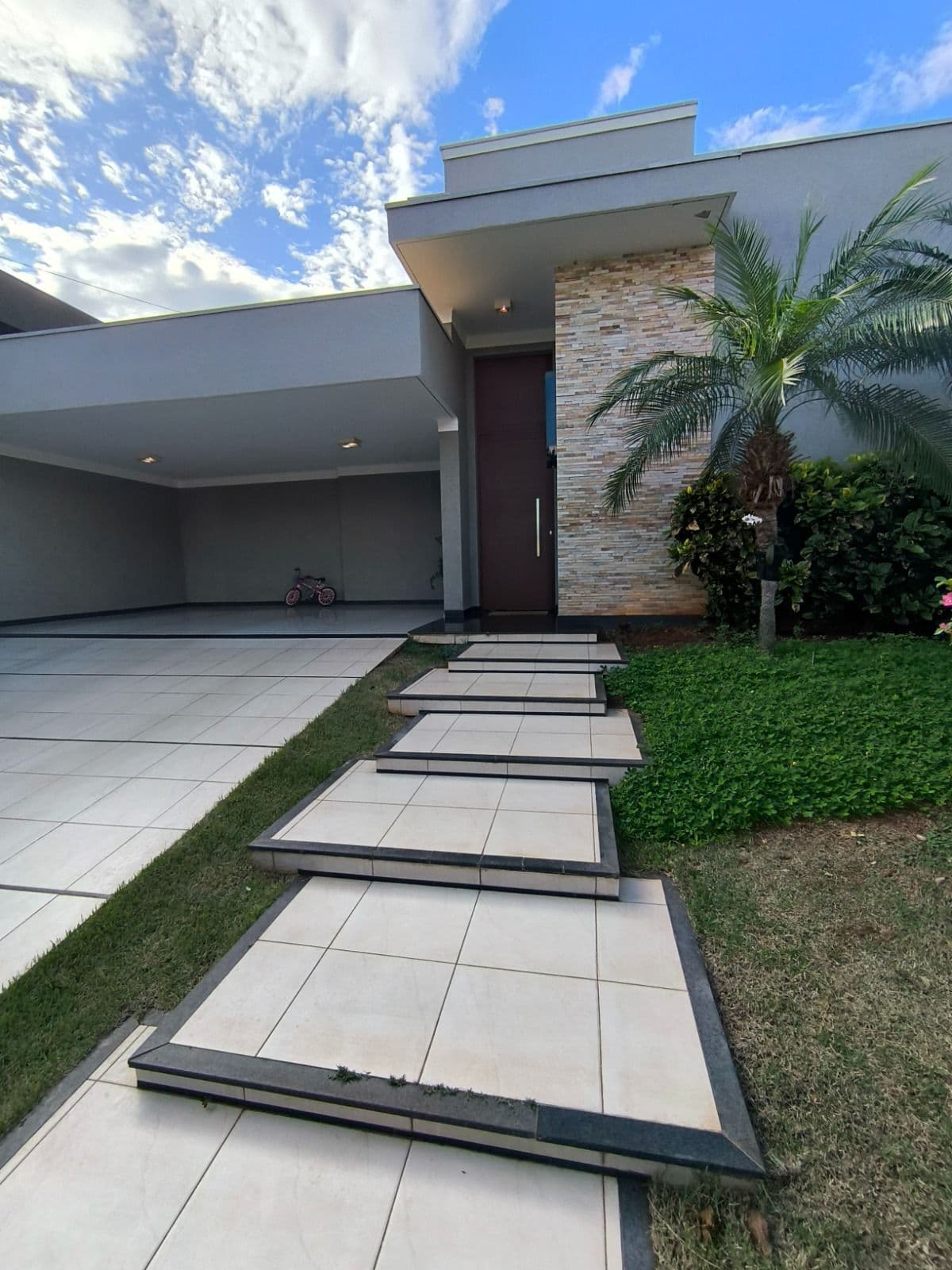 Casa Alto Padrão em Residencial Gaivota I, São José do Rio Preto/SP