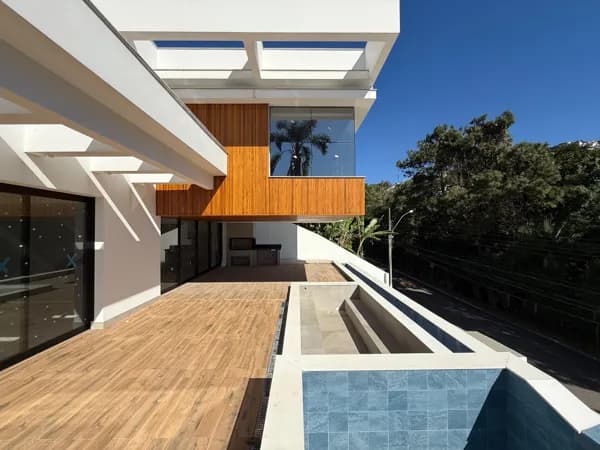 Casa Alto Padrão em Bosque das Mansões, São José/SC
