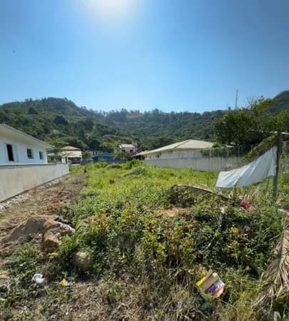Terreno na Praia de Palmas com acesso a duas ruas