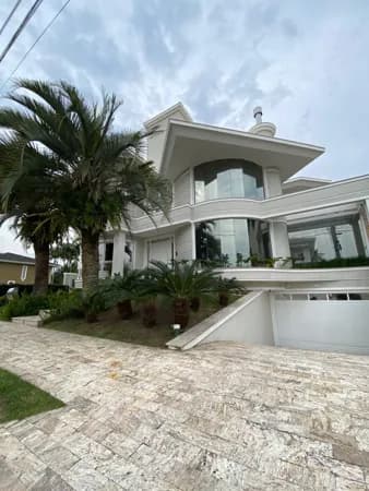 Maravilhosa casa à venda em Jurerê Internacional.