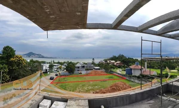 Terreno no Vivá Residence Cacupé com 762,60 m²