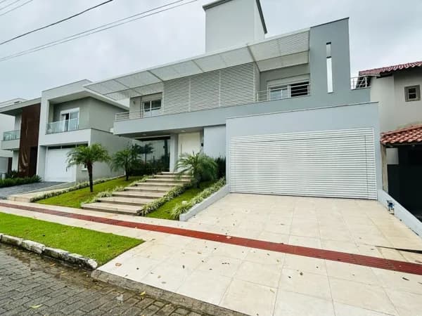 Casa à venda em Jurerê Internacional
