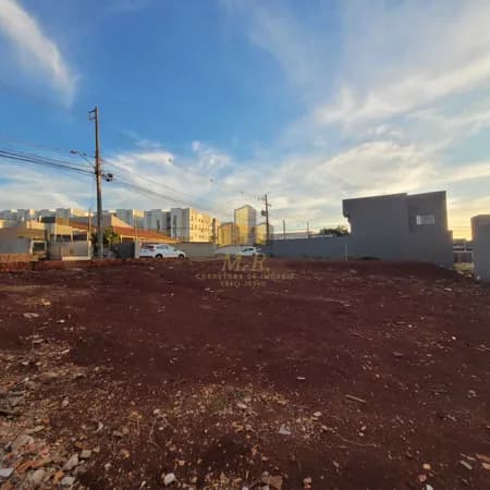 Lote/Terreno em Londrina - Jardim Maria Luiza