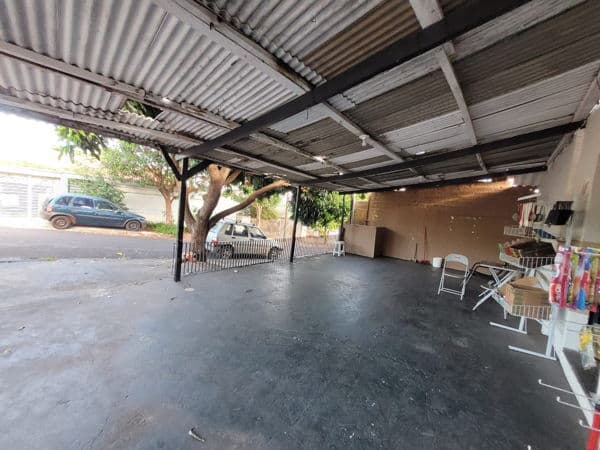 Casa à venda no bairro Parigot de Souza 2 em Londrina/PR