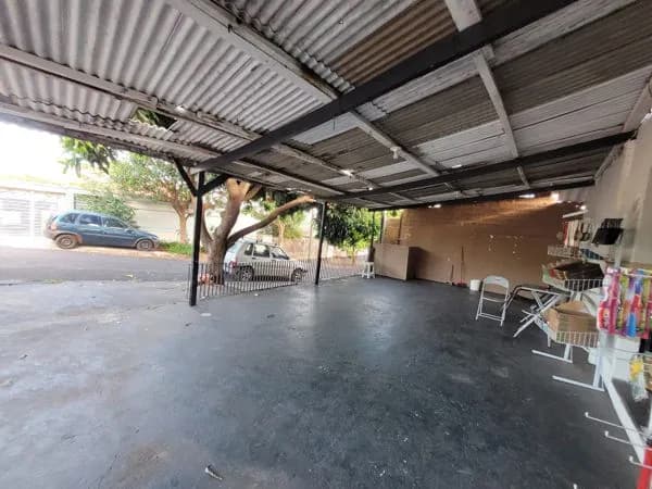 Casa à venda no bairro Parigot de Souza 2 em Londrina/PR