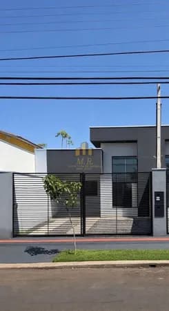 Casa em Londrina - Leonor