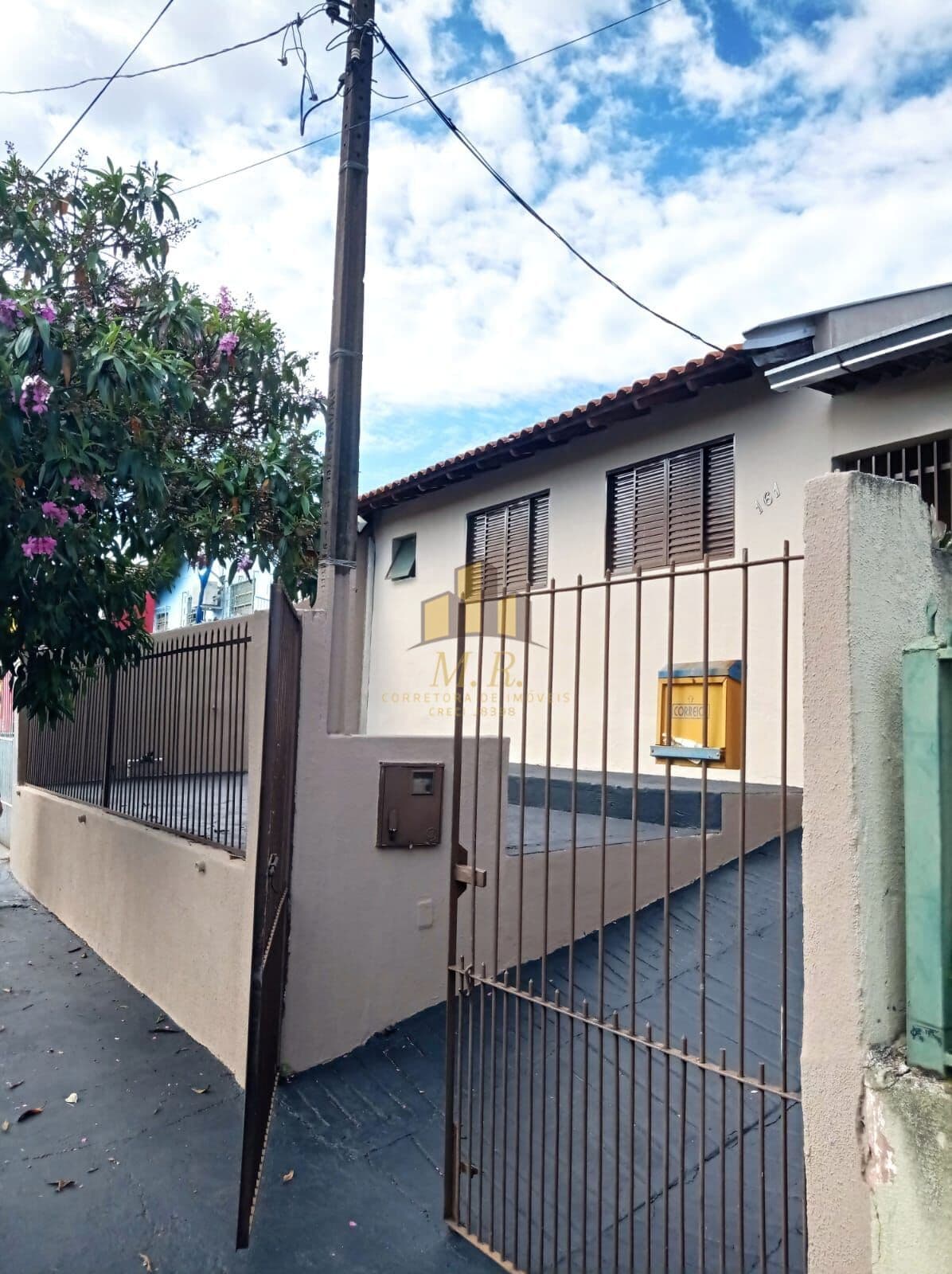 Casa em Londrina - Leonor