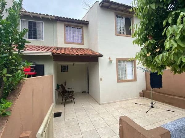 Sobrado à venda no bairro Jardim Morumbi em Londrina/PR