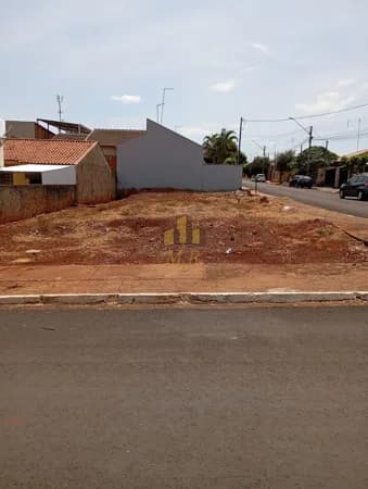 Lote/Terreno em Sertanópolis - Centro
