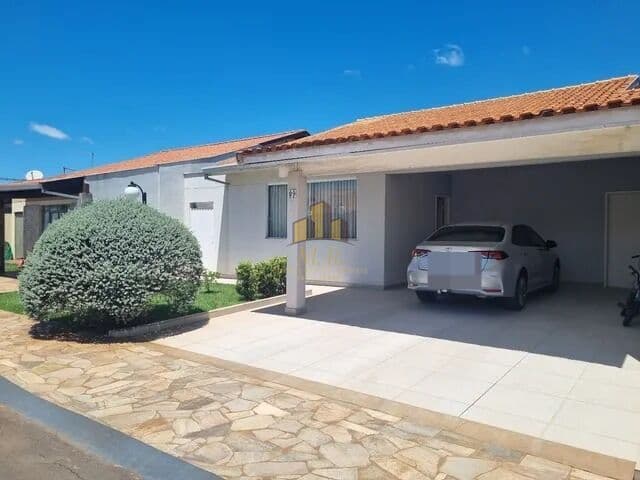 Casa de Condomínio em Londrina - Bandeirantes